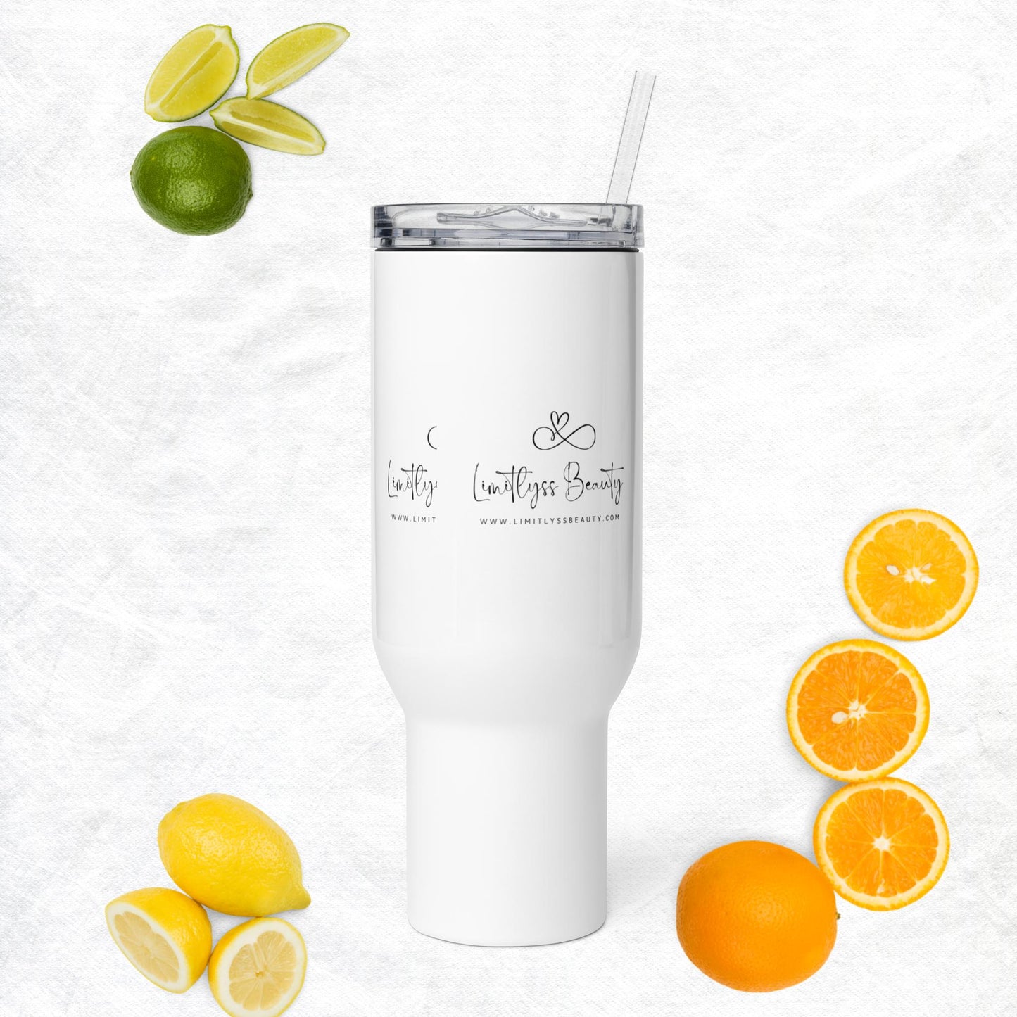 Travel mug with a handle